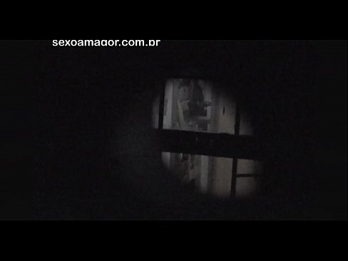 ❤️ Ξανθιά κοπέλα βιντεοσκοπήθηκε κρυφά από ηδονοβλεψία της γειτονιάς κρυμμένο πίσω από κούφια τούβλα Βίντεο σεξ ❌